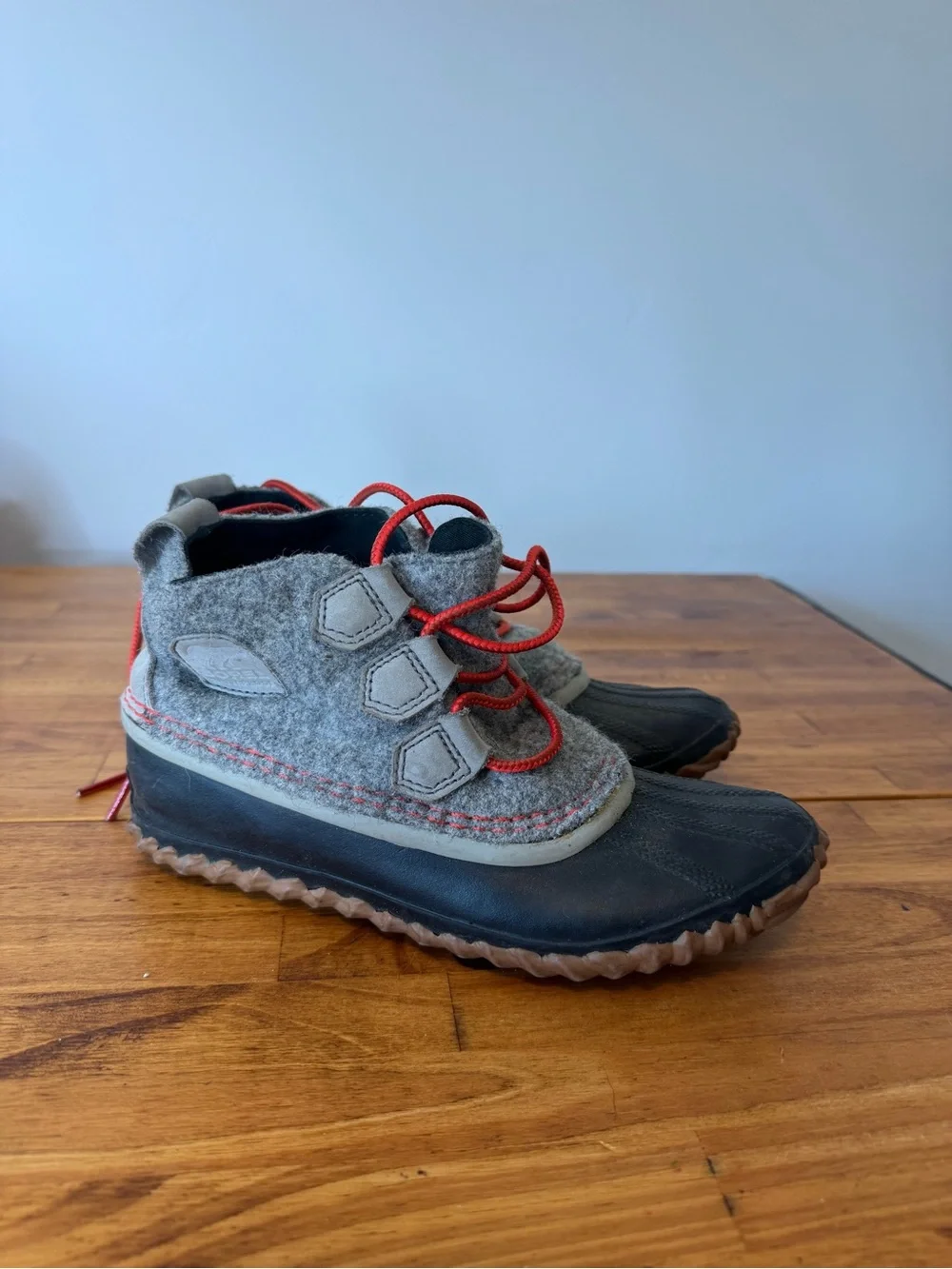 Sorel Out N About Gray Waterproof Duck Boots Ankle Winter Size 6.5